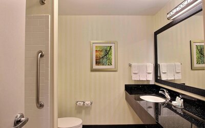 Fairfield Inn & Suites by Marriott Milwaukee Airport