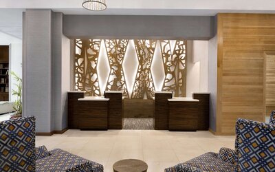 DoubleTree by Hilton Milwaukee - Brookfield