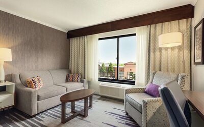 DoubleTree by Hilton Milwaukee - Brookfield