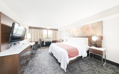 Holiday Inn Brookfield - ​​Milwaukee by IHG