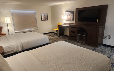 La Quinta Inn & Suites by Wyndham Milwaukee SW New Berlin
