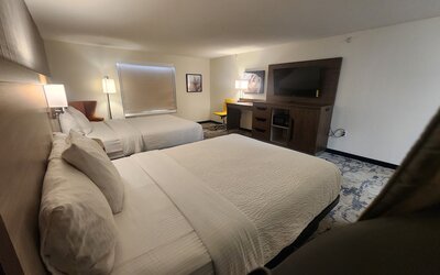 La Quinta Inn & Suites by Wyndham Milwaukee SW New Berlin