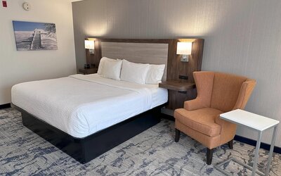 La Quinta Inn & Suites by Wyndham Milwaukee SW New Berlin