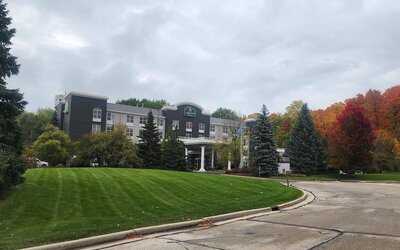 La Quinta Inn & Suites by Wyndham Milwaukee SW New Berlin
