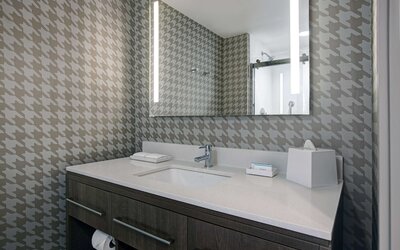 Home2 Suites by Hilton Milwaukee Downtown