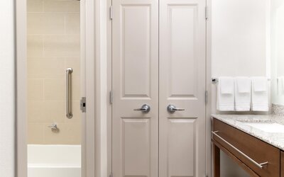 Homewood Suites by Hilton Wauwatosa Milwaukee
