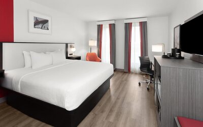 Ramada by Wyndham Milwaukee