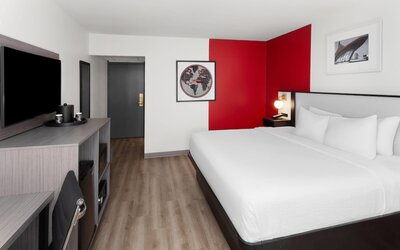 Ramada by Wyndham Milwaukee