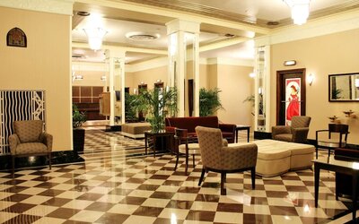 Ambassador Hotel Milwaukee, Trademark Collection by Wyndham