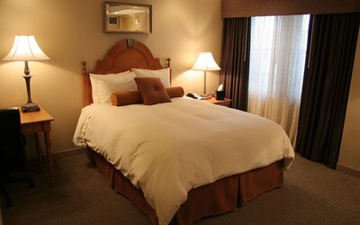 Ambassador Hotel Milwaukee, Trademark Collection by Wyndham