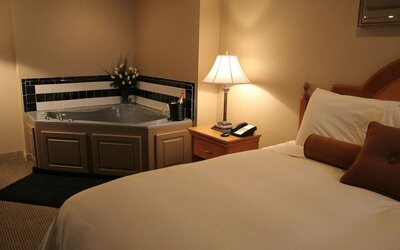 Ambassador Hotel Milwaukee, Trademark Collection by Wyndham