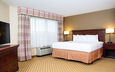 Country Inn & Suites by Radisson, Milwaukee West (Brookfield), WI