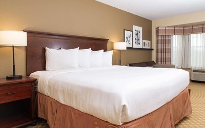 Country Inn & Suites by Radisson, Milwaukee West (Brookfield), WI