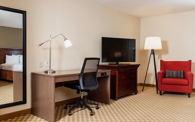Country Inn & Suites by Radisson, Milwaukee West (Brookfield), WI