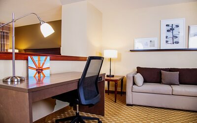 Country Inn & Suites by Radisson, Milwaukee West (Brookfield), WI