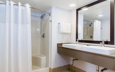 Country Inn & Suites by Radisson, Milwaukee West (Brookfield), WI