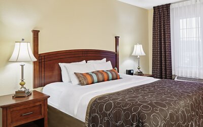 Staybridge Suites Milwaukee Airport South by IHG