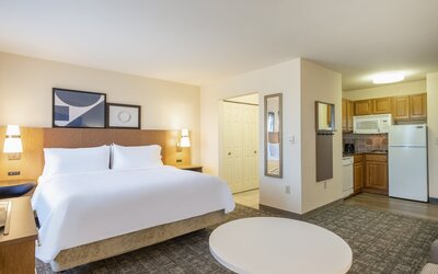 Staybridge Suites Milwaukee Airport South by IHG