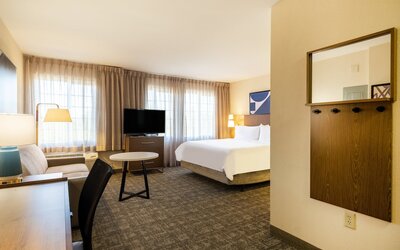 Staybridge Suites Milwaukee Airport South by IHG