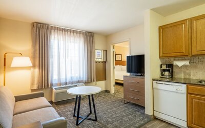Staybridge Suites Milwaukee Airport South by IHG