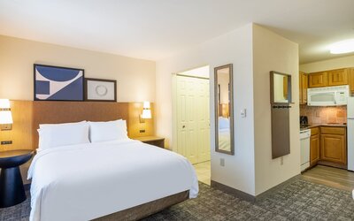 Staybridge Suites Milwaukee Airport South by IHG