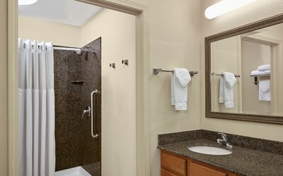 Staybridge Suites Milwaukee Airport South by IHG