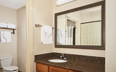 Staybridge Suites Milwaukee Airport South by IHG