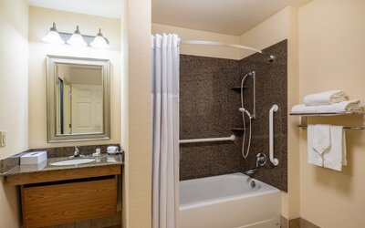 Staybridge Suites Milwaukee Airport South by IHG