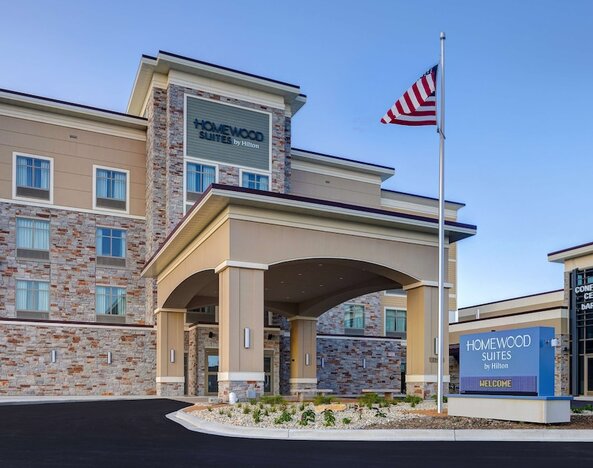Homewood Suites by Hilton Oak Creek Milwaukee
