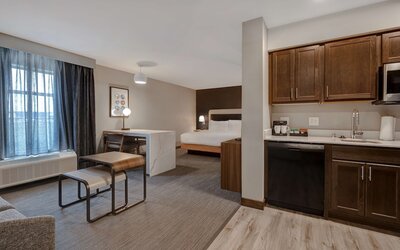 Homewood Suites by Hilton Oak Creek Milwaukee