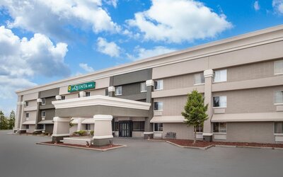 La Quinta Inn by Wyndham Milwaukee Airport / Oak Creek