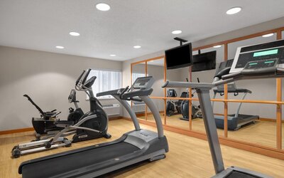La Quinta Inn by Wyndham Milwaukee Airport / Oak Creek