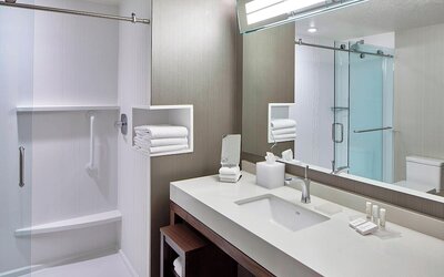 Courtyard by Marriott Minneapolis West