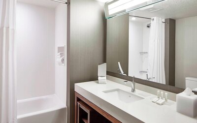 Courtyard by Marriott Minneapolis West