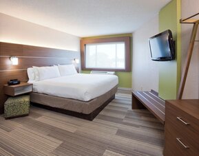 Holiday Inn Express & Suites Minneapolis – West End by IHG