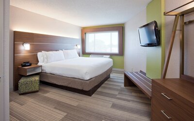 Holiday Inn Express & Suites Minneapolis – West End by IHG