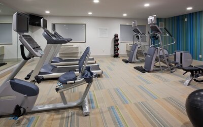 Holiday Inn Express & Suites Minneapolis – West End by IHG