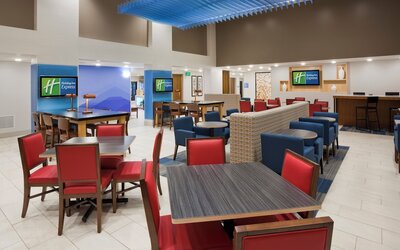 Holiday Inn Express & Suites Minneapolis – West End by IHG