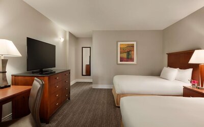 DoubleTree by Hilton Minneapolis - Park Place