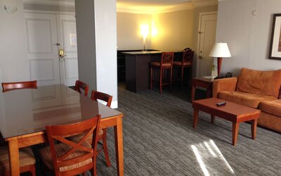 DoubleTree by Hilton Minneapolis - Park Place