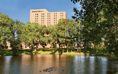 DoubleTree by Hilton Minneapolis - Park Place