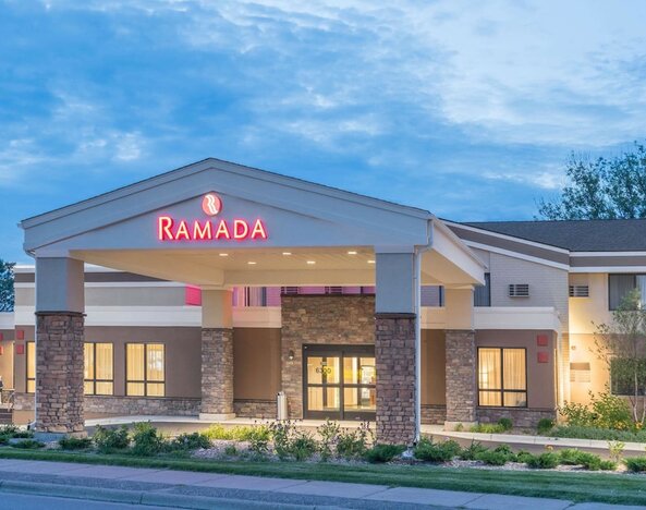 Ramada by Wyndham Minneapolis Golden Valley
