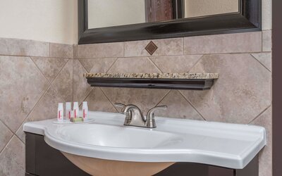 Ramada by Wyndham Minneapolis Golden Valley