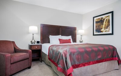 Ramada by Wyndham Minneapolis Golden Valley