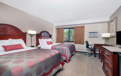 Ramada by Wyndham Minneapolis Golden Valley