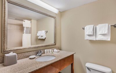 La Quinta Inn & Suites by Wyndham Minneapolis-Minnetonka