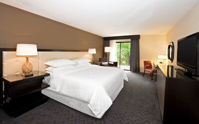 Sheraton Minneapolis West Hotel