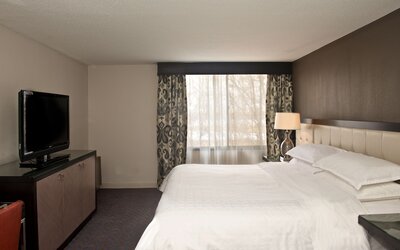 Sheraton Minneapolis West Hotel