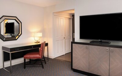 Sheraton Minneapolis West Hotel