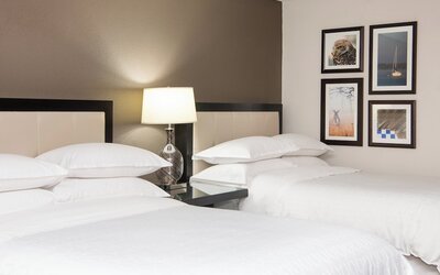 Sheraton Minneapolis West Hotel